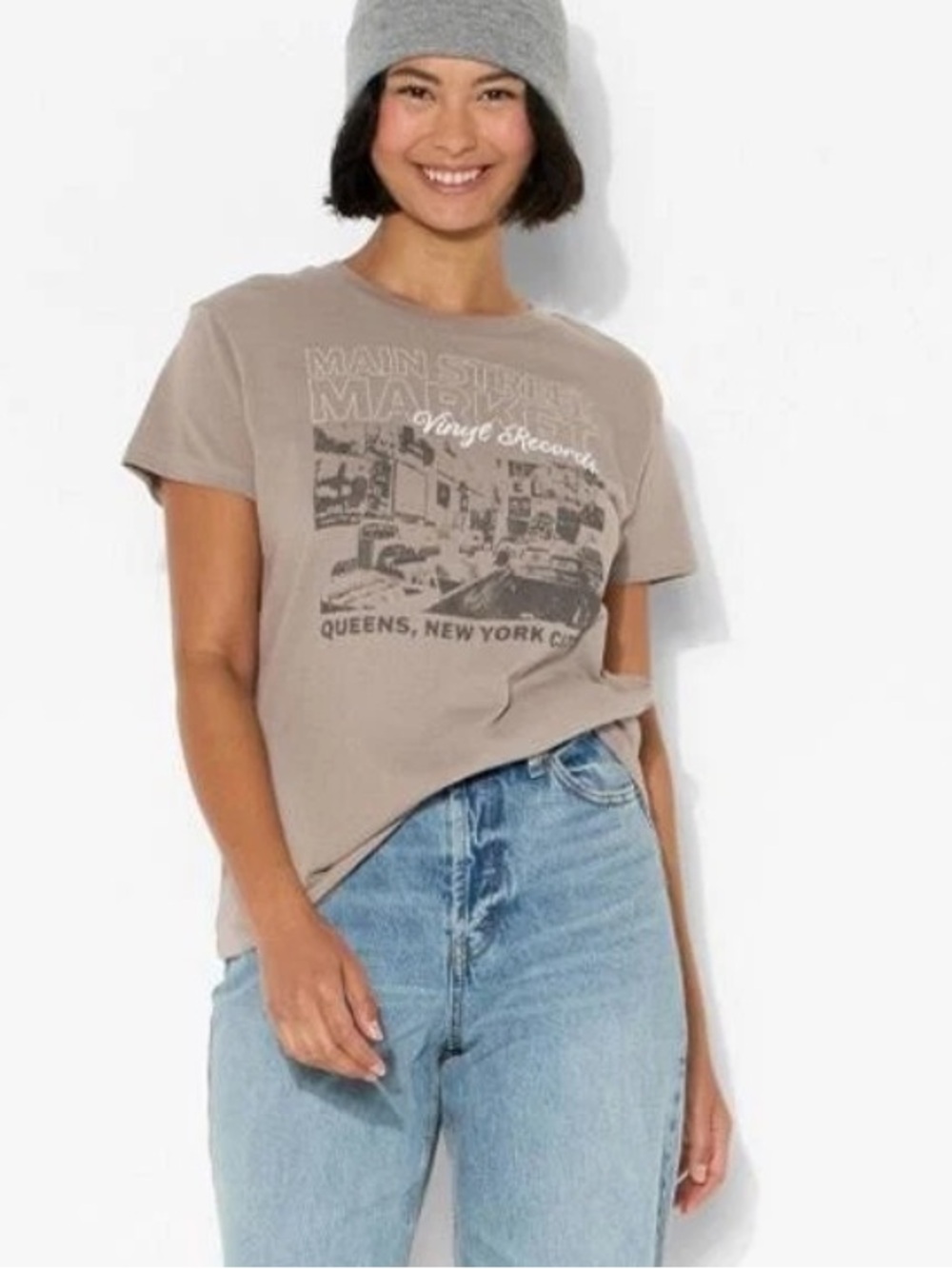 Vintage Graphic Short Sleeve Tee in Taupe